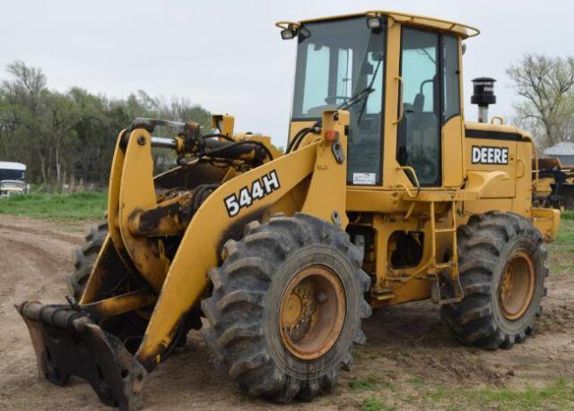 John Deere 544H Loader, TC54H Tool Carrier and 544H LL Log Loader Pdf Parts Catalog Manual PC2610