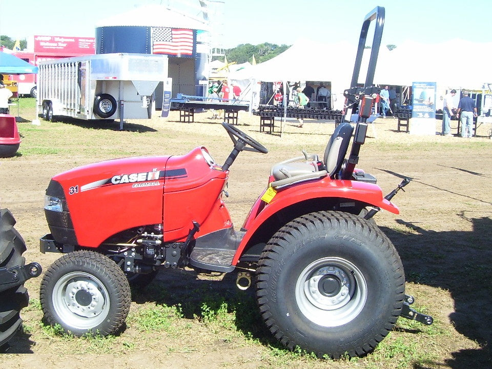 Case IH 31 Farmall Compact Tractor Parts Catalog Manual