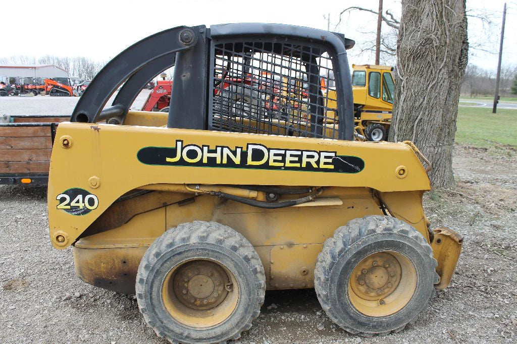 John Deere 240, 250 Skid Steer Loader Pdf Repair Service Technical Manual TM1747